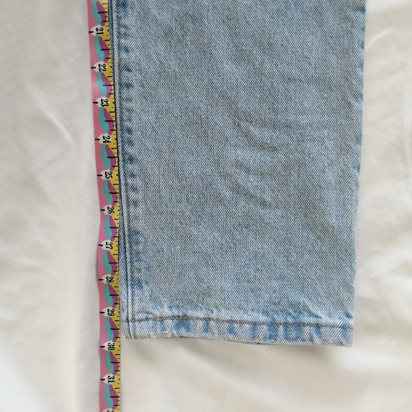 Levi's 150th Anniversary Edition 501 Jeans She's Crafty Wash Thigh Embroidery 25 - Picture 15 of 16